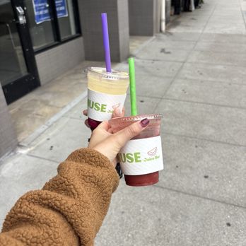 Muse Juice Bar - GLOW UP SMOOTHIE (left) STRAWBERRY DAQUIRI SMOOTHIE (right) - Juice Bars & Smoothies Near Me - San Francisco, California Muse Juice Bar - GLOW UP SMOOTHIE (left) STRAWBERRY DAQUIRI SMOOTHIE (right) - Juice Bars & Smoothies Near Me - San Francisco, California