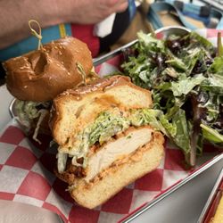 Triona's - Fried Chicken Burger