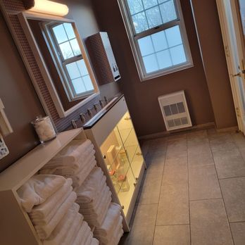QC Spa - Bathroom & Lotion area - Massage Near Me - New York, New York QC Spa - Bathroom & Lotion area - Massage Near Me - New York, New York
