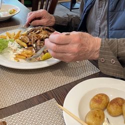 Taverna Acchillion - Zum Dorfkrug - Grillplatte mit Leber