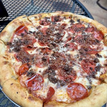 Gas Monkey Icehouse - The Gorilla - New American Near Me - The Colony, Texas