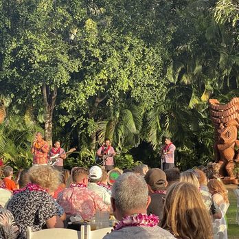 Waikiki Starlight Luau - Live music - Performing Arts Near Me - Honolulu, Hawaii Waikiki Starlight Luau - Live music - Performing Arts Near Me - Honolulu, Hawaii