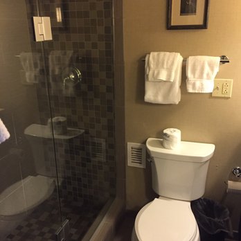The Cheshire - Bathroom - Hotels Near Me - St. Louis, Missouri