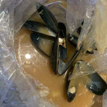 Kracklaw Seafood Restaurant - Boiled Live Black Mussel - Seafood Near Me - New York, New York Kracklaw Seafood Restaurant - Boiled Live Black Mussel - Seafood Near Me - New York, New York