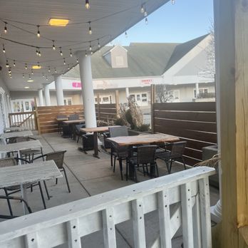 Enclave Grille - Outdoor seating area - New American Near Me - Burlington, Connecticut