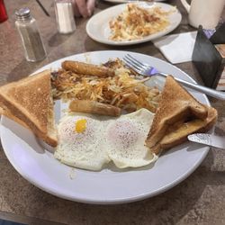 Michael D's - Eggs, sausage and hash browns