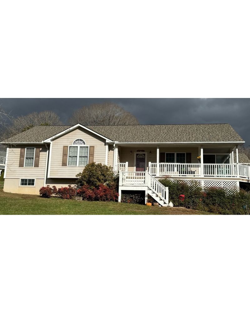 Slide of Safeguard Roofing Group