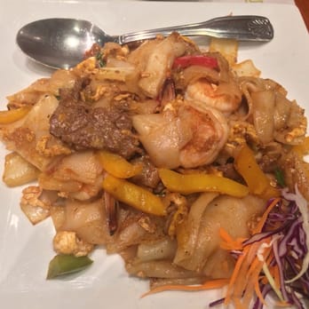 Frankly Thai - Pad Kee Mao w/beef and shrimp - Thai Near Me - Franklin Square, New York