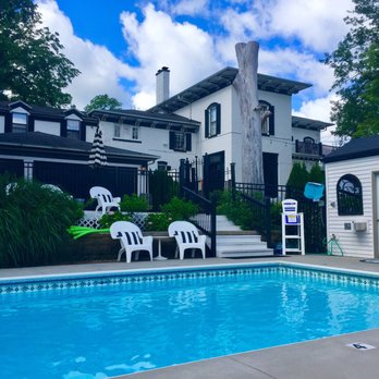 Maxwell Mansion - Hotels Near Me - Lake Geneva, Wisconsin
