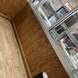 Dan's Soul Food and Cafe - Bad disgusting service