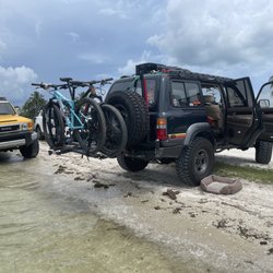 Causeway Islands Park - Parking on the sand, clear waters :)