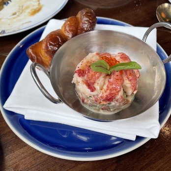 Del Mar - Lobster roll 3 stars - Spanish Near Me - Washington, DC, District of Columbia