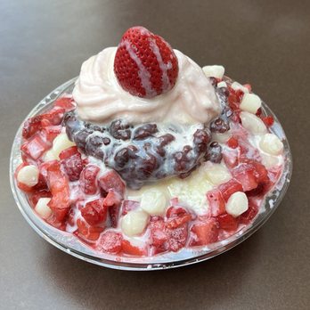 Kup Bop - Strawberry Bingsoo - Korean Near Me - Louisville, Kentucky Kup Bop - Strawberry Bingsoo - Korean Near Me - Louisville, Kentucky