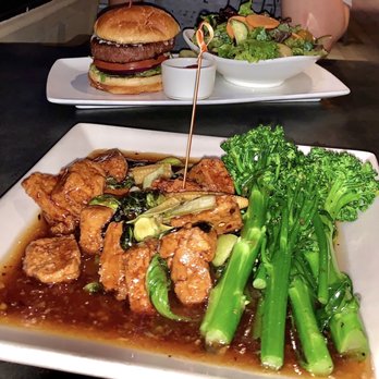Yard House - Gardein (R) Orange Chicken** Beyond Burger (R) - New American Near Me - Boca Raton, Florida Yard House - Gardein (R) Orange Chicken** Beyond Burger (R) - New American Near Me - Boca Raton, Florida