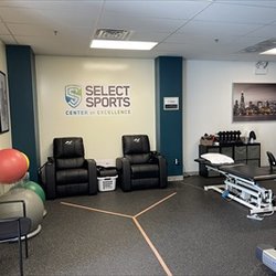 RUSH Physical Therapy - Rogers Park - Loyola University