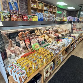 Bruno's Italian Deli - Deli Meat and Cheese - Desserts Near Me - Columbia, Tennessee