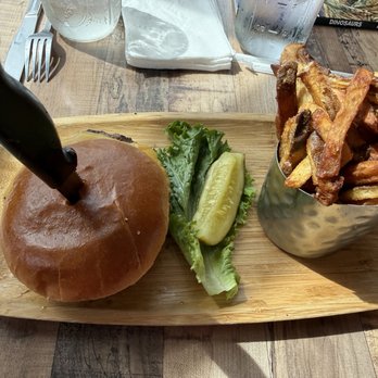 Berger Bros Pub - Classic Burger - New American Near Me - Winfield, Illinois
