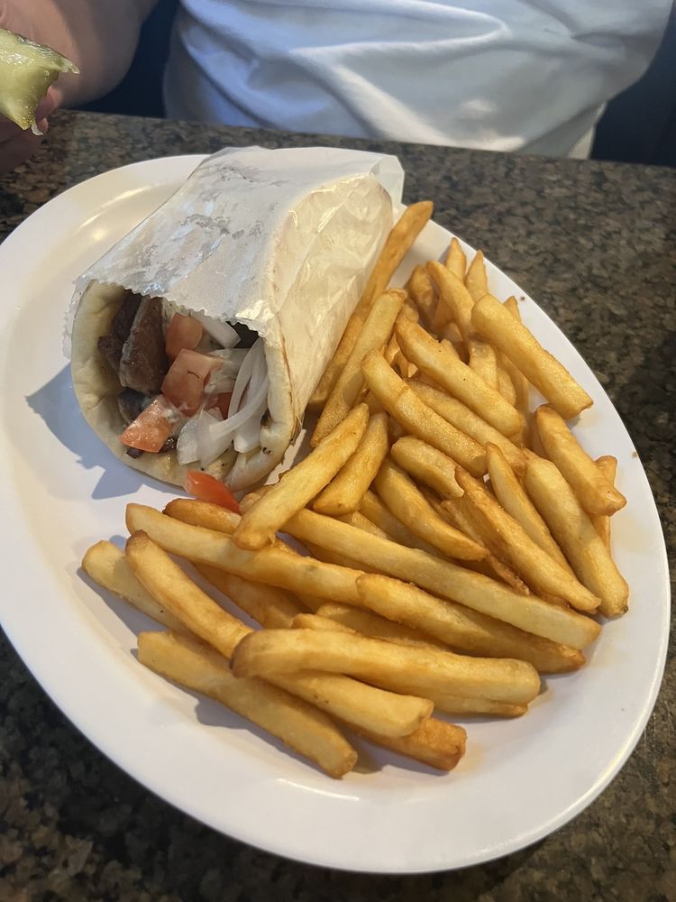 OLIVE BRANCH Updated October 2024 17 Photos & 11 Reviews 108 E Iowa St, Greenfield, Iowa