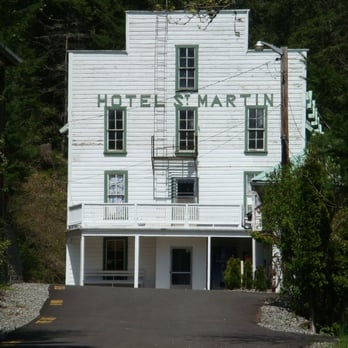 Carson Hotspring Golf and Spa Resort - you go in there to pay... - Day Spas Near Me - Carson, Washington