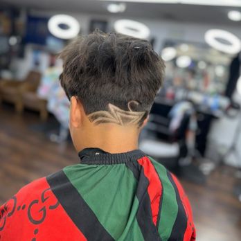 Rayzor Kings Barber Shop - HAIRCUT AND DESIGN DONE BY IVAN - Barbers Near Me - Tucson, Arizona Rayzor Kings Barber Shop - HAIRCUT AND DESIGN DONE BY IVAN - Barbers Near Me - Tucson, Arizona