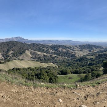 Las Trampas Regional Wilderness - Beautiful view at the top, nearly 2,000 feet up - Parks Near Me - San Ramon, California Las Trampas Regional Wilderness - Beautiful view at the top, nearly 2,000 feet up - Parks Near Me - San Ramon, California