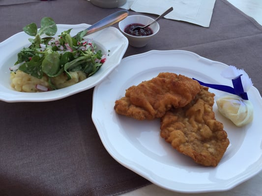 Weinwirtschaft Friedrich-Wilhelm, Trier by null