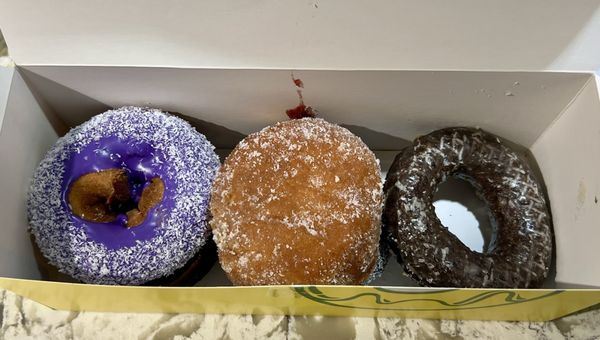 Lee's Donuts Steveston by null