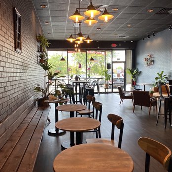 Vannie’s House - the interior of a restaurant - Bubble Tea Near Me - Aurora, Illinois Vannie’s House - the interior of a restaurant - Bubble Tea Near Me - Aurora, Illinois