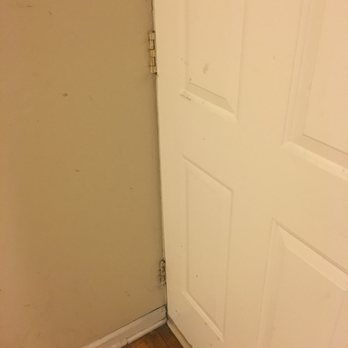 Ashton Realty Group - Zoom in, layers of dirt and dust where the door meets the wall. This was the state of the apartment upon move-in. - Real Estate Services Near Me - Chicago, Illinois Ashton Realty Group - Zoom in, layers of dirt and dust where the door meets the wall. This was the state of the apartment upon move-in. - Real Estate Services Near Me - Chicago, Illinois