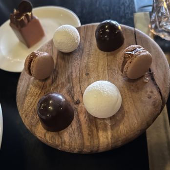 Alo Restaurant - Bars Near Me - Toronto, Ontario