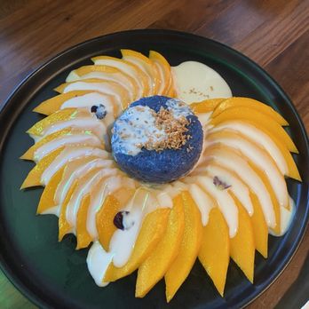 Hanuman Thai Eatery - Mango sticky rice - Thai Near Me - Costa Mesa, California Hanuman Thai Eatery - Mango sticky rice - Thai Near Me - Costa Mesa, California