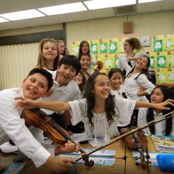 Ronit Rieser, Violin Lessons - I offer lessons for students age 5 and up.