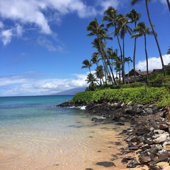 Foray Travel + Event Design - One of the many gorgeous beaches we visited in Maui - Travel Agents Near Me