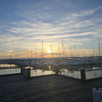 Lombardi's Italian Restaurant - Sunset patio - Italian Near Me - Everett, Washington