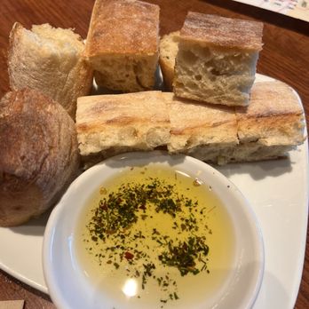 California Pizza Kitchen - Complimentary bread - Pizza Near Me - Sacramento, California