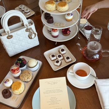 Rosewood Sand Hill - Afternoon tea - Hotels Near Me - Menlo Park, California