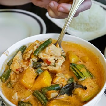 Plearn Thai Palace - Red curry with Mango (@joeynht) - Thai Near Me - Walnut Creek, California Plearn Thai Palace - Red curry with Mango (@joeynht) - Thai Near Me - Walnut Creek, California
