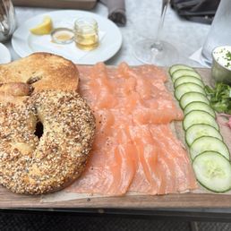 Lox bagel