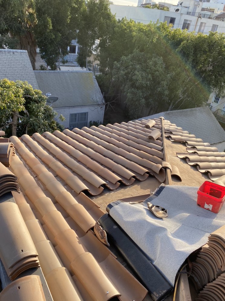 Slide of Daniel’S Roofing