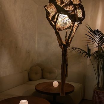 Meteora - New American Near Me - Los Angeles, California