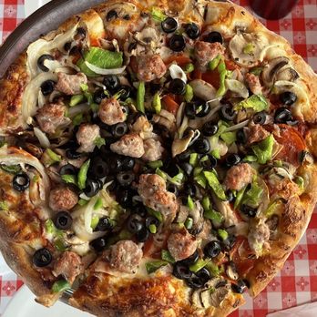 Gianni's Pizza - Giannis Special Pizza - Italian Near Me - Monterey, California Gianni's Pizza - Giannis Special Pizza - Italian Near Me - Monterey, California