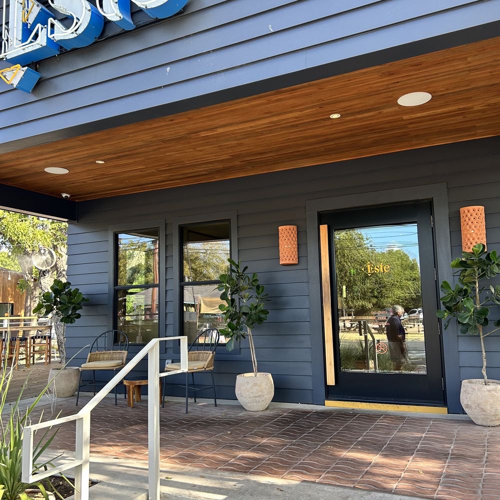 Este - Seafood Near Me - Austin, Texas Este - Seafood Near Me - Austin, Texas