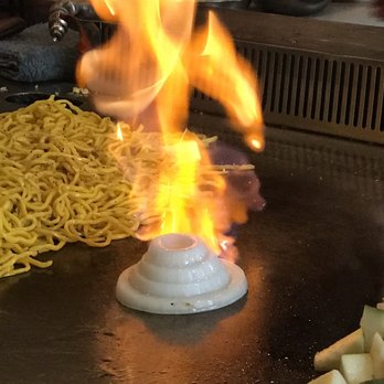 Fujiyama - Sushi Bars Near Me - Mount Vernon, Illinois