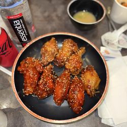 Fried Chicken Wings (8 Pieces)