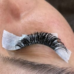 MV Beautified - Volume lashes