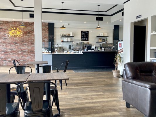 Twisted Croissant & Patisserie by null