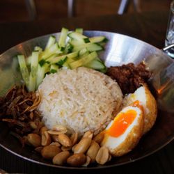 Madam Woo - Nasi Lemak