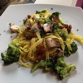 Vetusta Insigna - Taliatelle with octopus - Wine Bars Near Me - Milan, Michigan