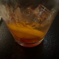 Zeppelins Bar & Grill - Old fashioned