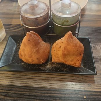 Chaska India - Chicken samosas accompanied with sauces. - Indian Near Me - Laguna Niguel, California